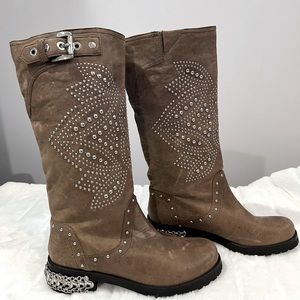 NEW Donald J Pliner MAC Studded Leather Boots With Chain Link Embellished Heel